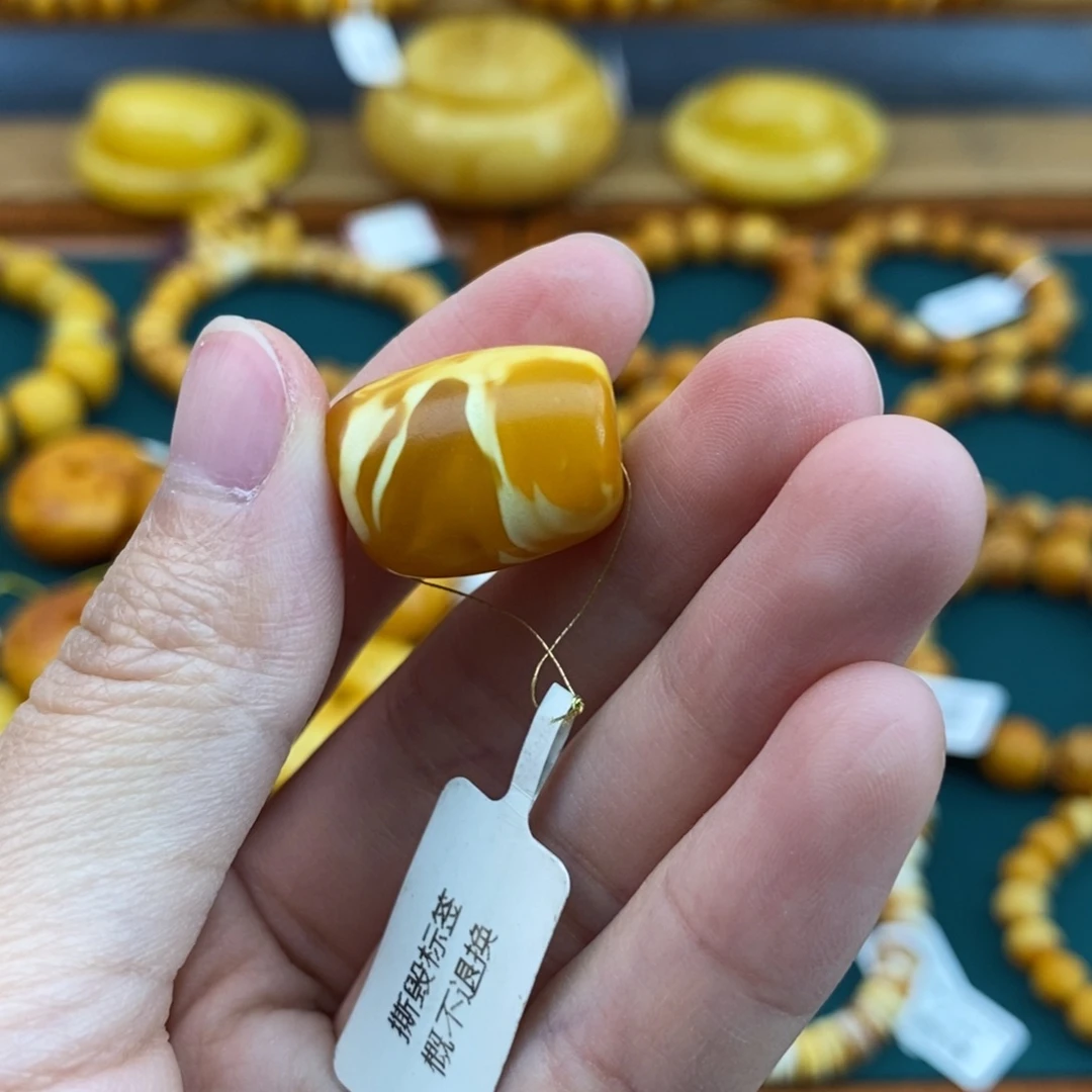 琥珀未镶嵌珠宝奇石