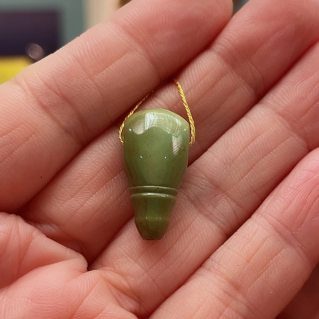 绿松石颈饰未镶嵌