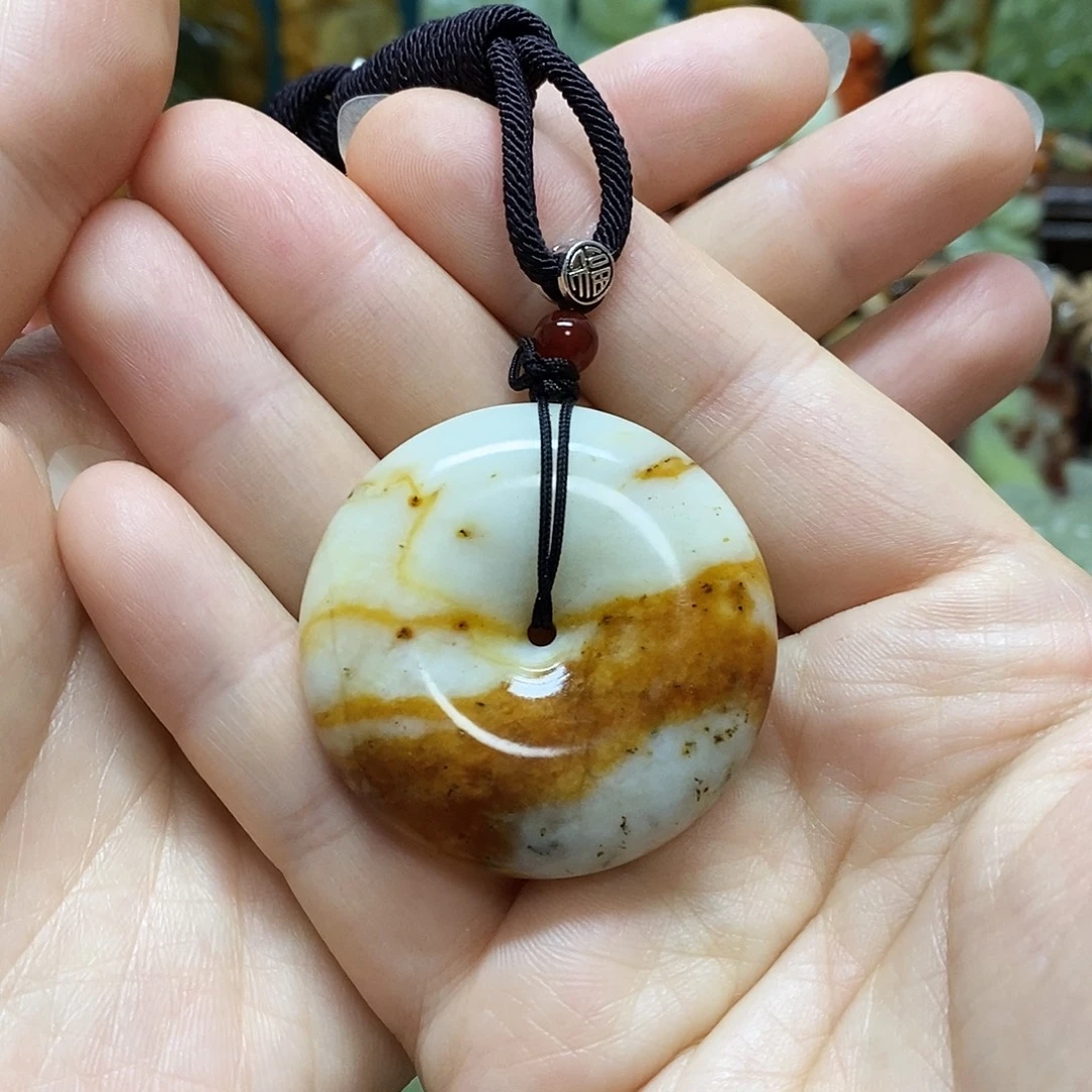 岫玉未镶嵌吊坠(赠链)