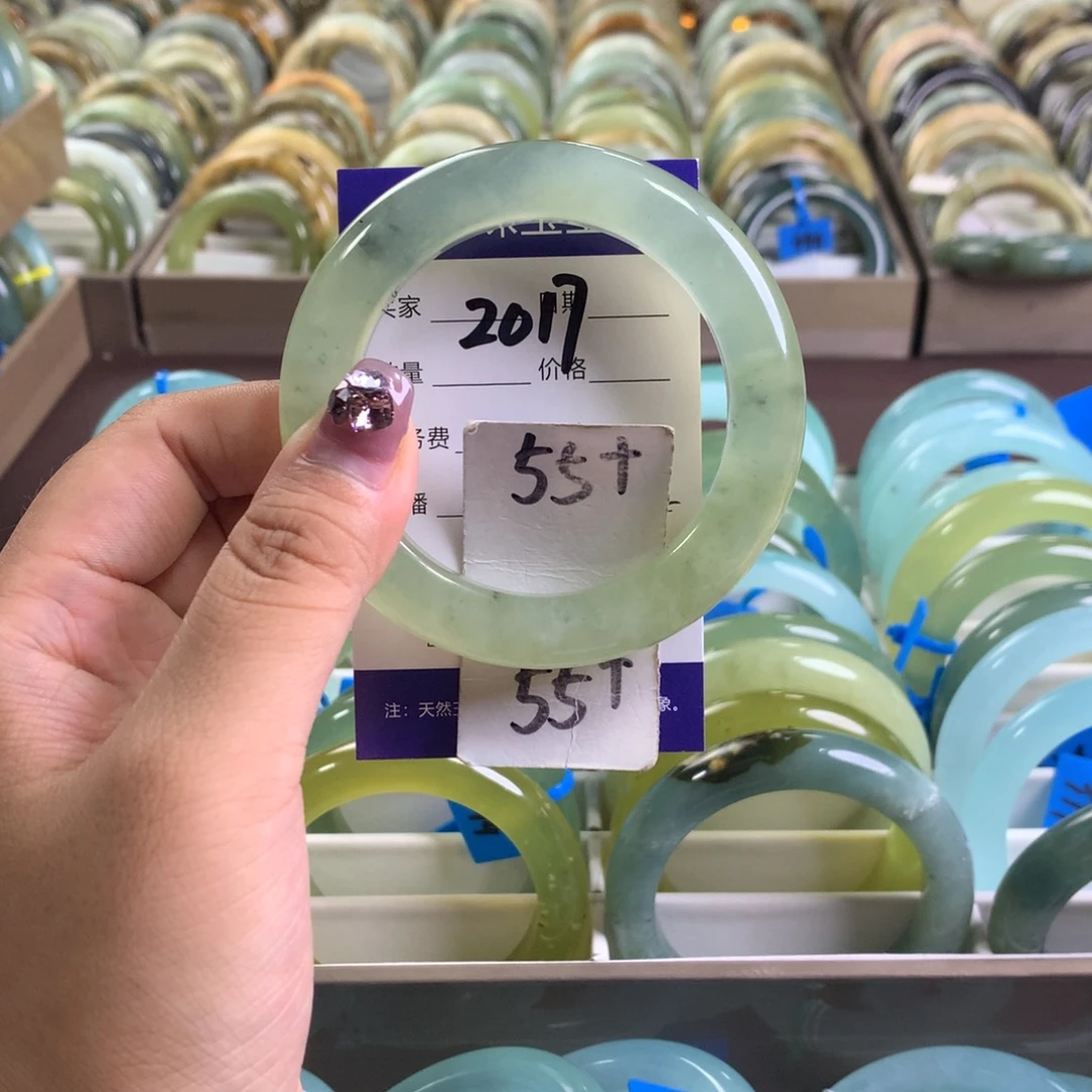 蛇纹石玉未镶嵌手镯2017