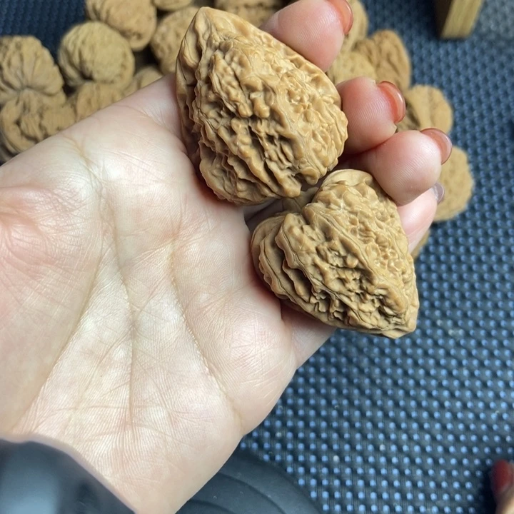 吊坠猴头核桃33➕官帽