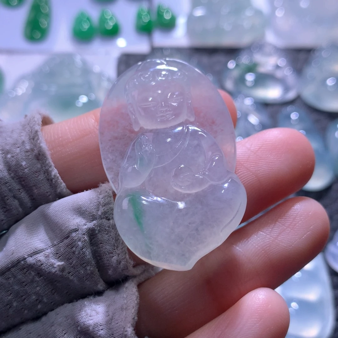 翡翠未镶嵌颈饰宝宝佛