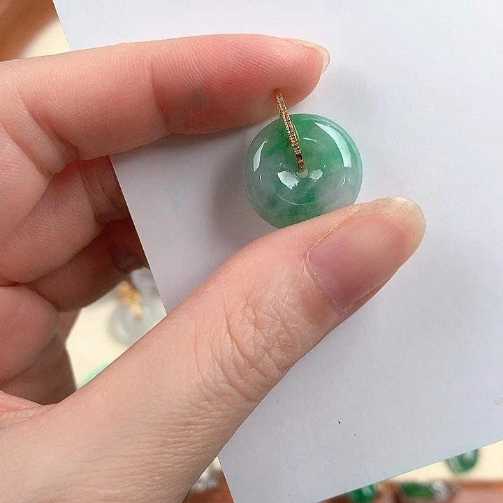 颈饰18K金镶嵌翡翠8622674578