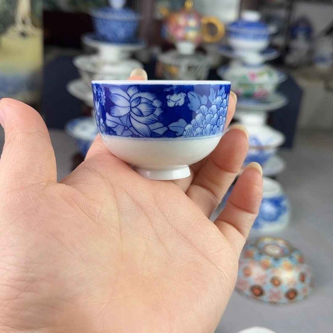 福利陶瓷小杯一个