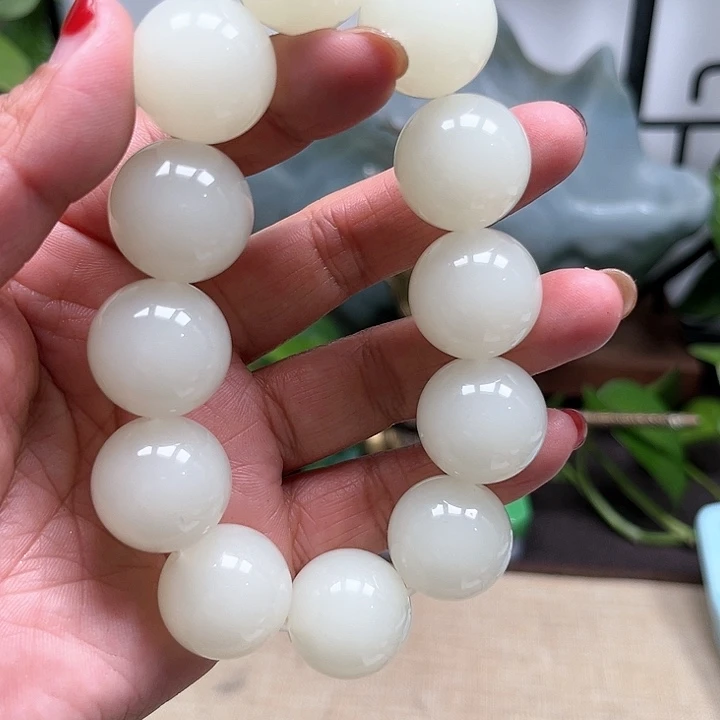 和田玉手串未镶嵌