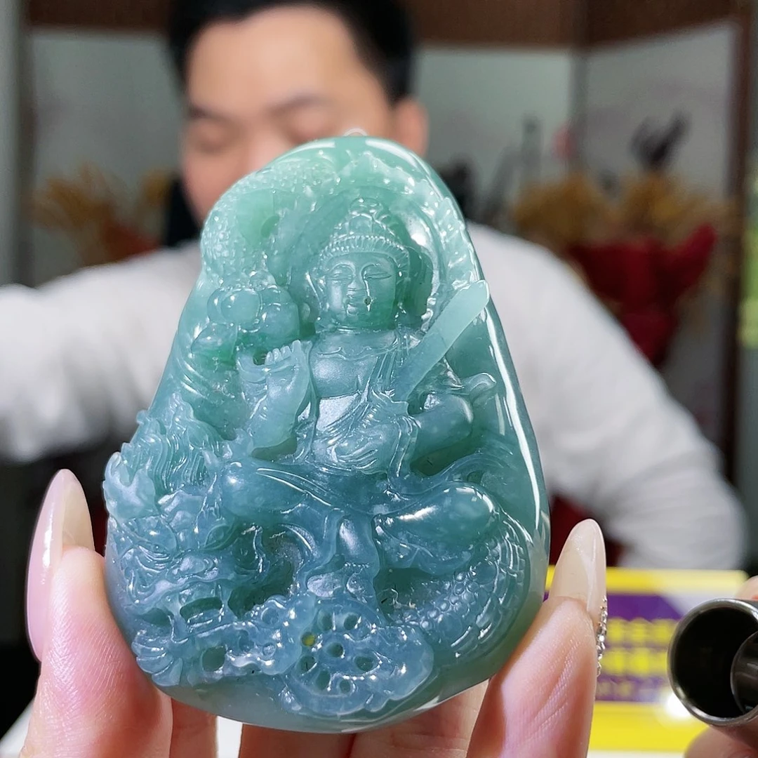 翡翠未镶嵌颈饰挂件