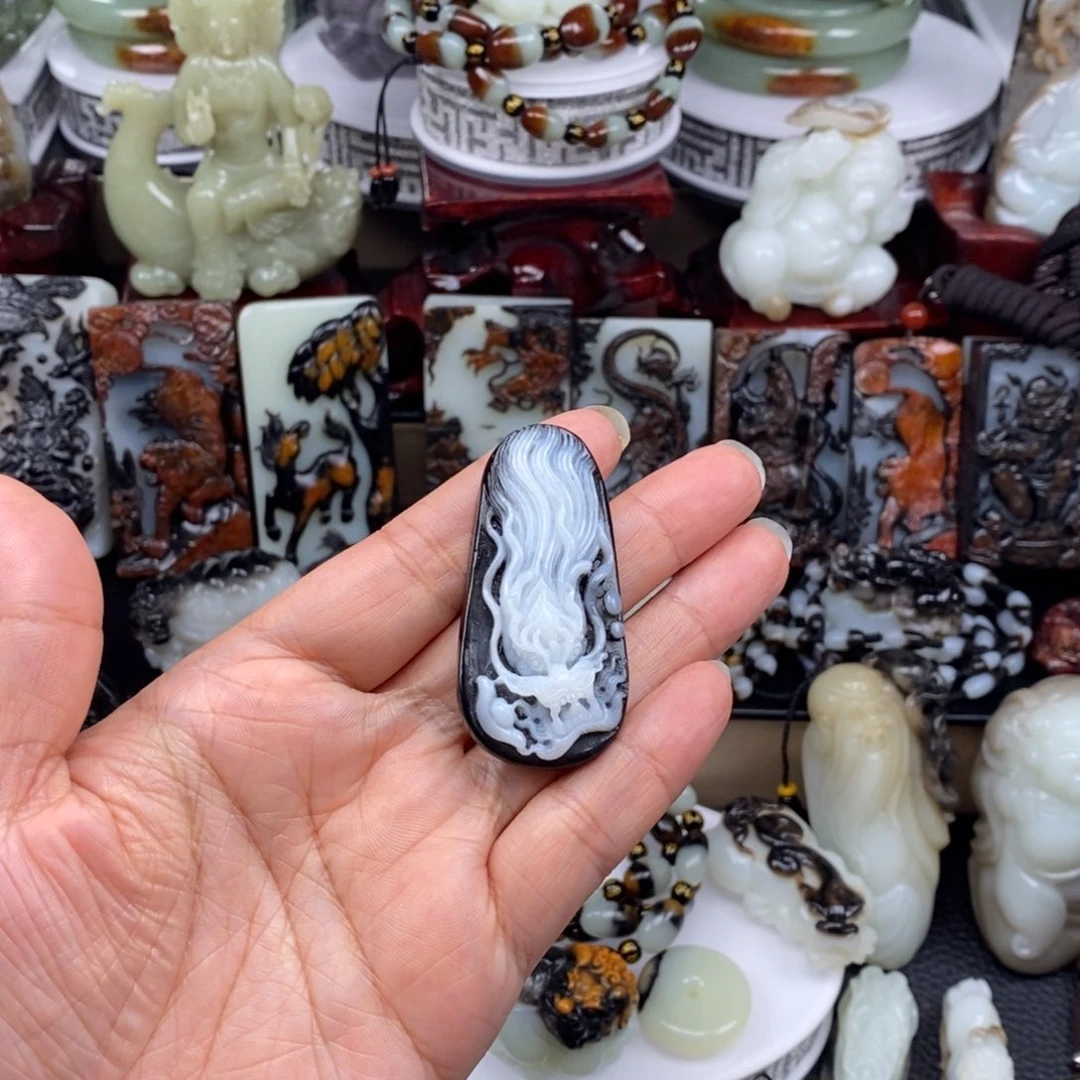 和田玉未镶嵌颈饰