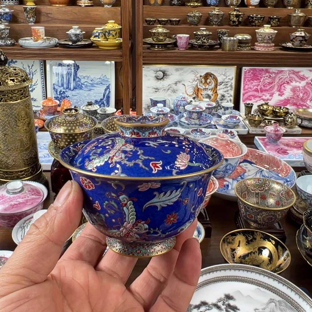 珐琅彩错金银蝴蝶盖碗