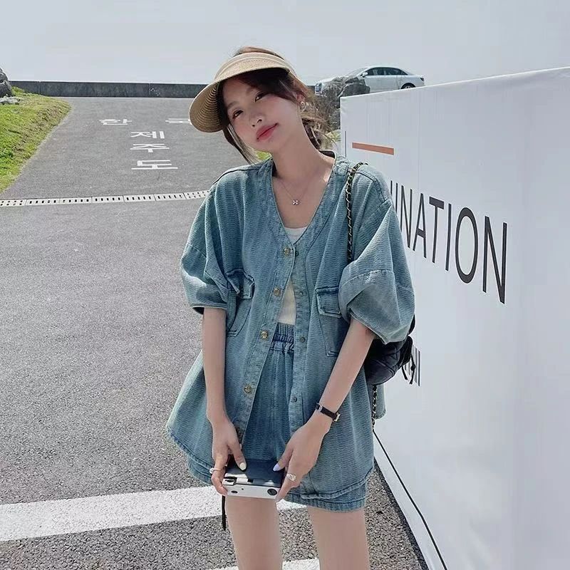 港味复古蓝色宽松V领灯笼袖牛仔上衣+阔腿短裤春夏休闲时尚套装女