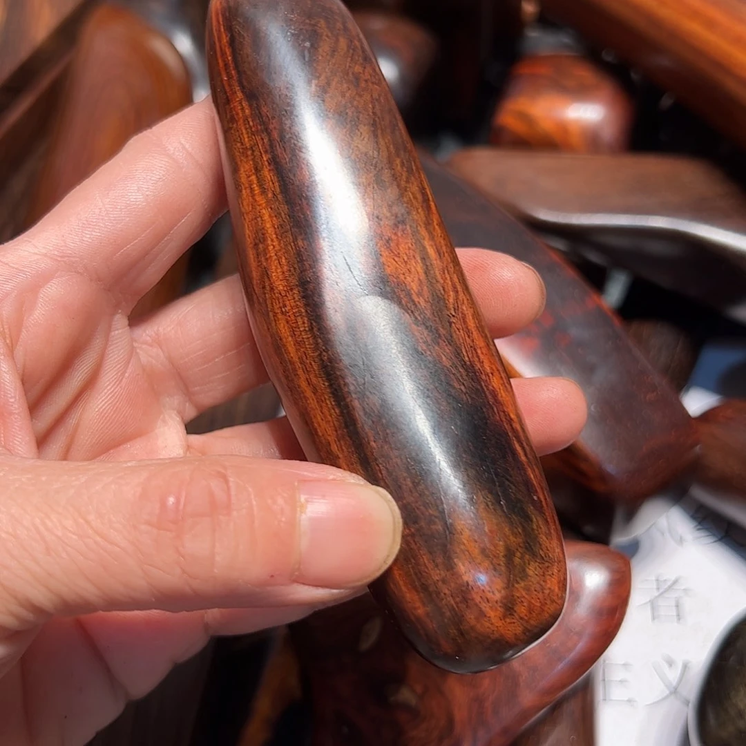 交趾黄檀（大红酸枝）雪**姐