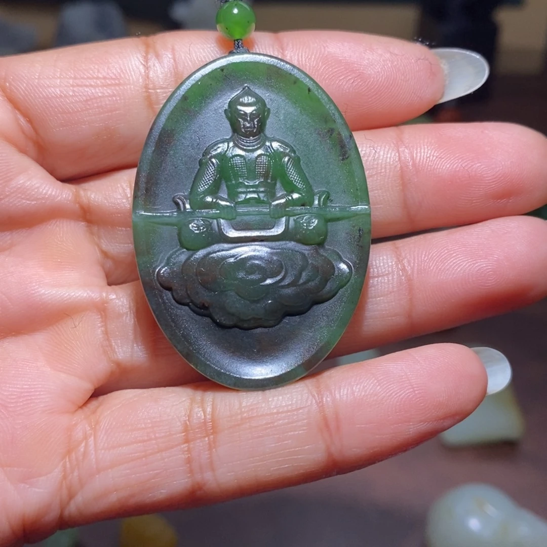 陈***长和田玉未镶嵌颈饰