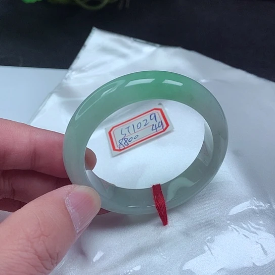 翡翠手镯未镶嵌圈口50