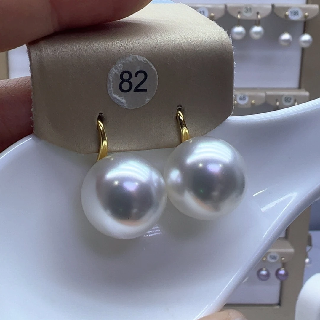 18K金镶嵌淡水珍珠耳饰