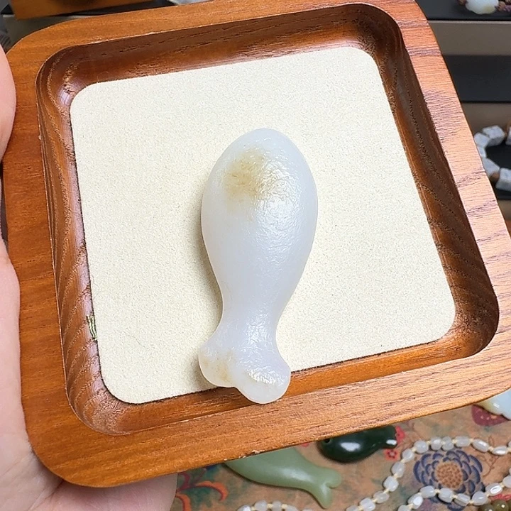澷***漫吊坠(不含链)未镶嵌和田玉