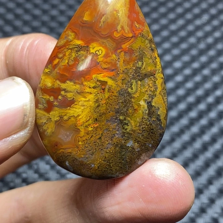 玛瑙/玉髓颈饰未镶嵌清**然