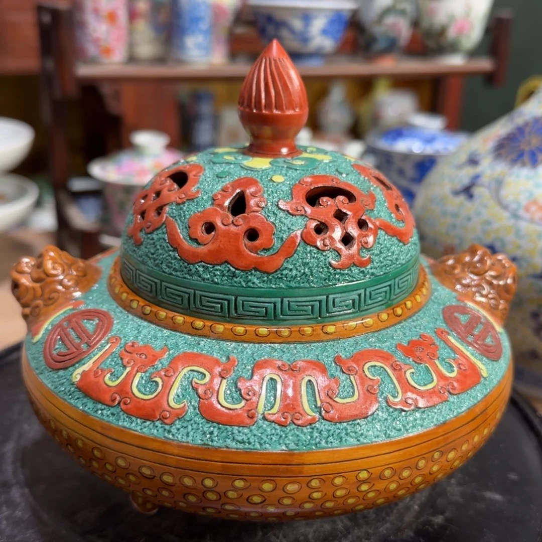 杯就**溃陶瓷精品展示中心
