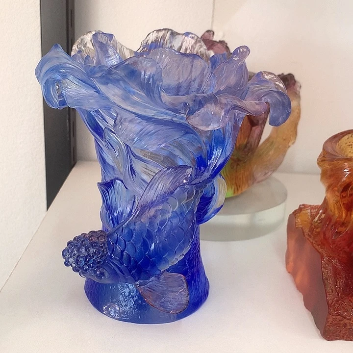 茶盏凤尾鱼花笔筒摆件