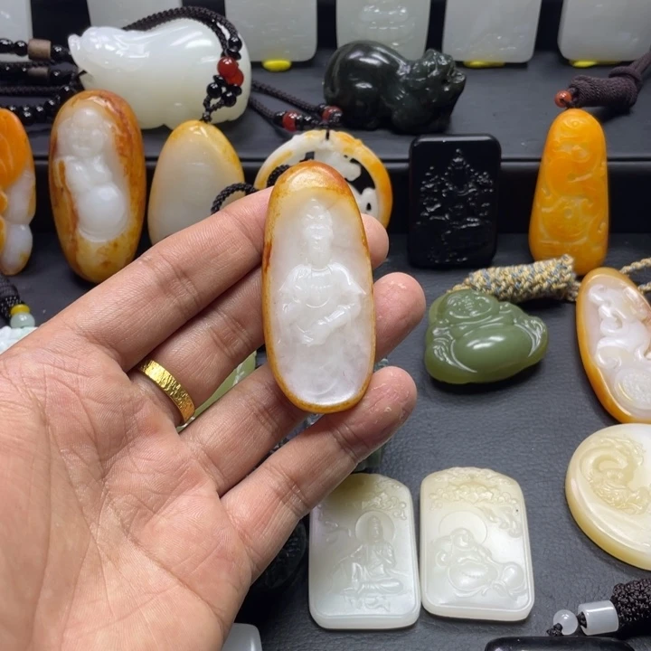 未镶嵌和田玉挂件