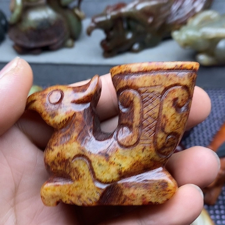 未镶嵌蛇纹石玉颈饰