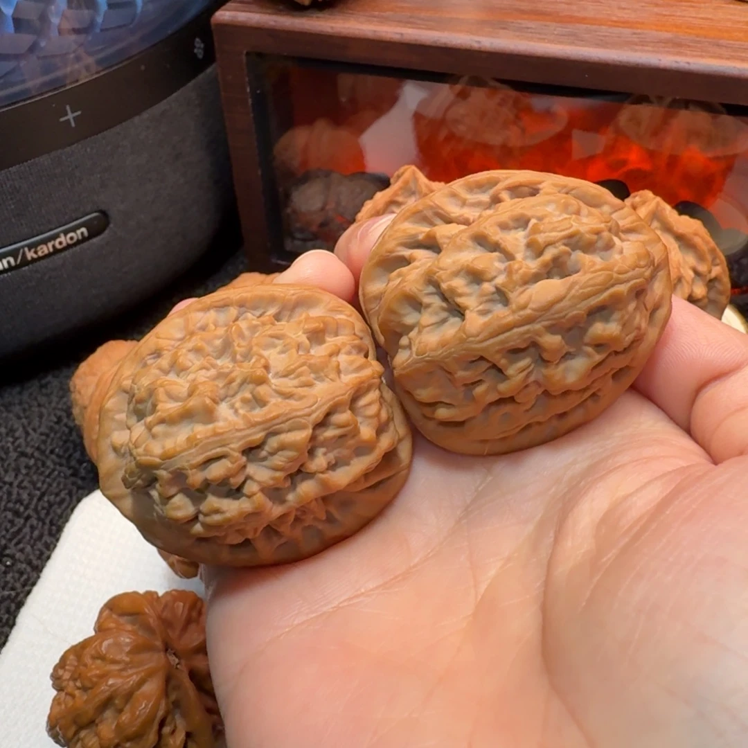 把件文玩核桃40红锦鲤