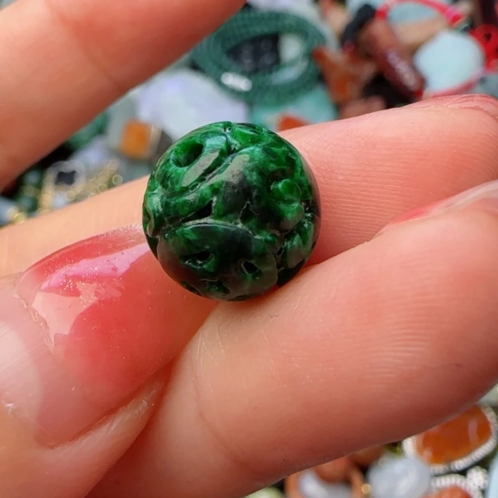 翡翠颈饰未镶嵌行***间天然A货