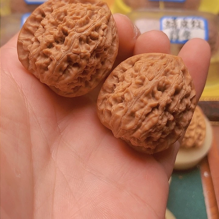 文玩核桃把件36水龙纹手捻