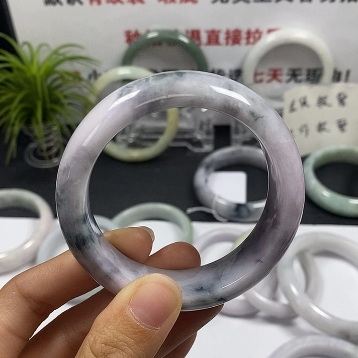 未镶嵌手镯翡翠49号。52圈