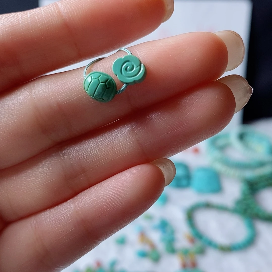 绿松石颈饰未镶嵌