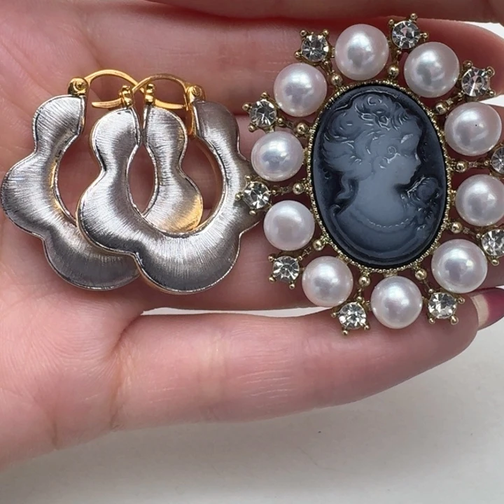 淡水珍珠耳饰未镶嵌