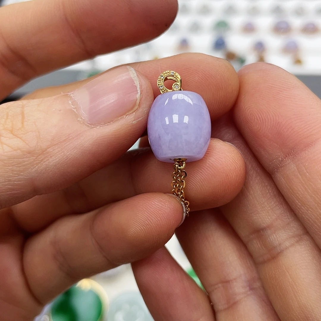 【闪购商品】颈饰18K金镶嵌翡翠