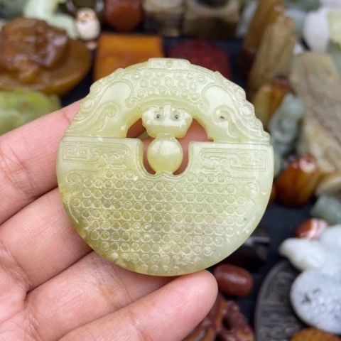 蛇纹石玉未镶嵌颈饰54