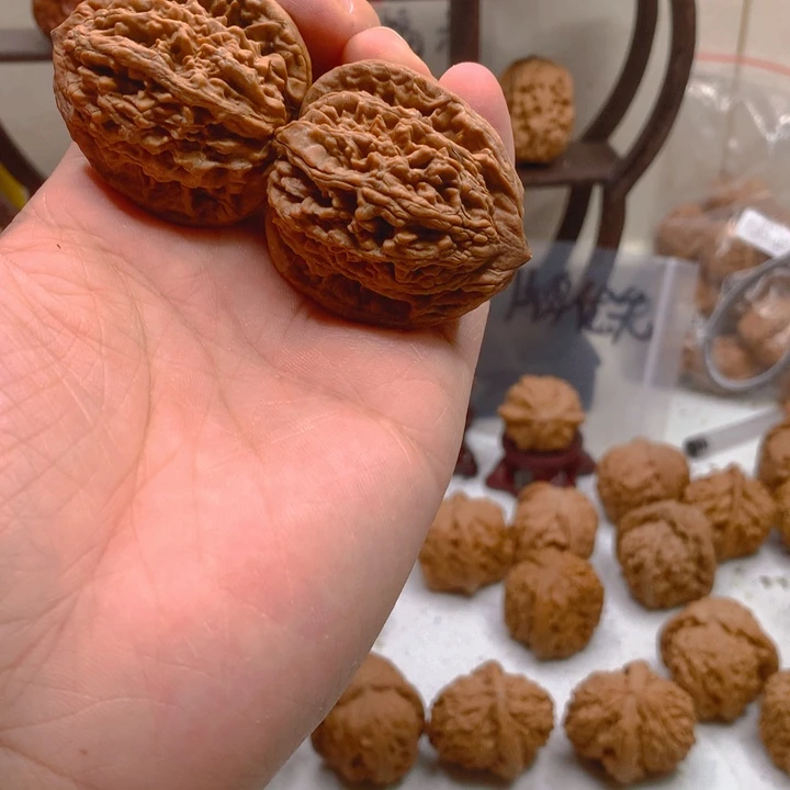 G***y吊坠文玩核桃麦虎