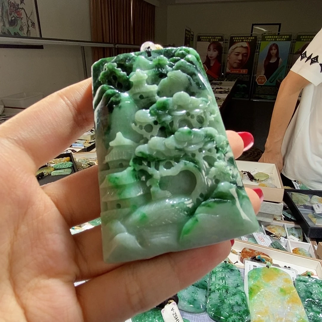 翡翠未镶嵌颈饰翡翠