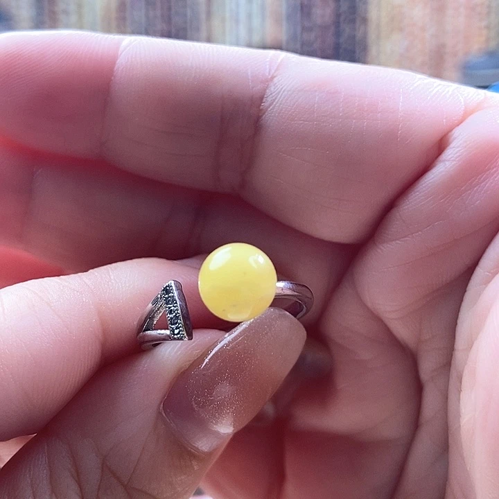 未镶嵌琥珀戒指戒指