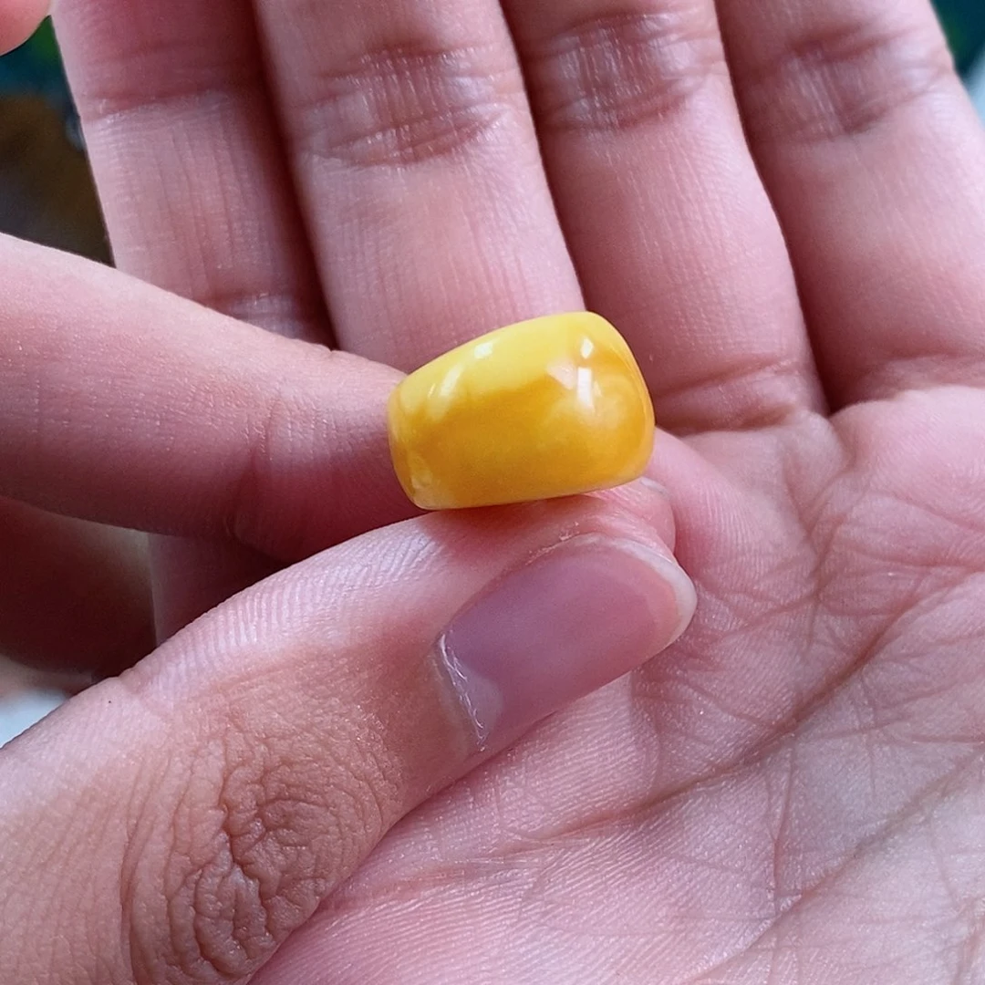 蜜蜡珠宝奇石未镶嵌