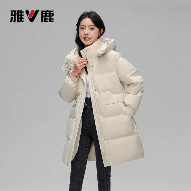 V/雅鹿爆款特卖羽绒服冬季保暖季连帽大码时尚保暖外套厚款过冬