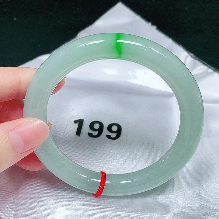 翡翠未镶嵌手镯（圆镯）