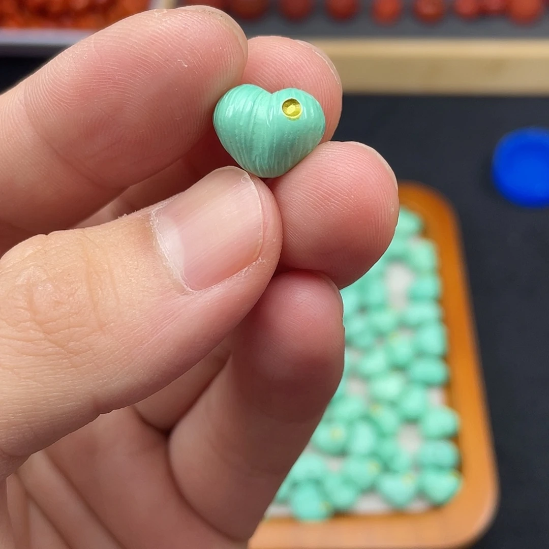 南红玛瑙14号丫角山高瓷果绿屁桃未镶嵌