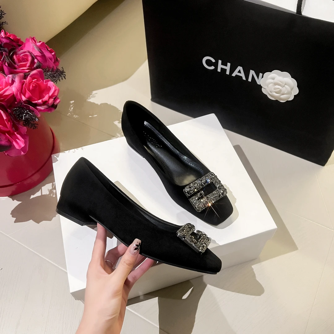 新款2025年单鞋职场鞋不规则设计水钻百搭软底软面方头粗跟女鞋