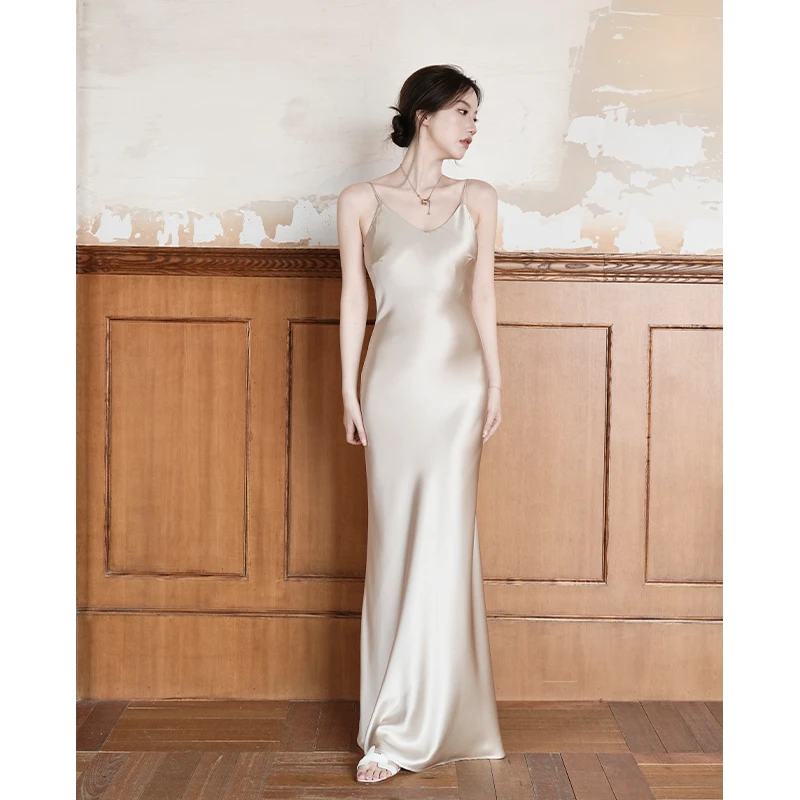 SerioLudere蛋仔很懒 重磅！72%醋酸吊带裙收腰显瘦缎面连衣裙 女