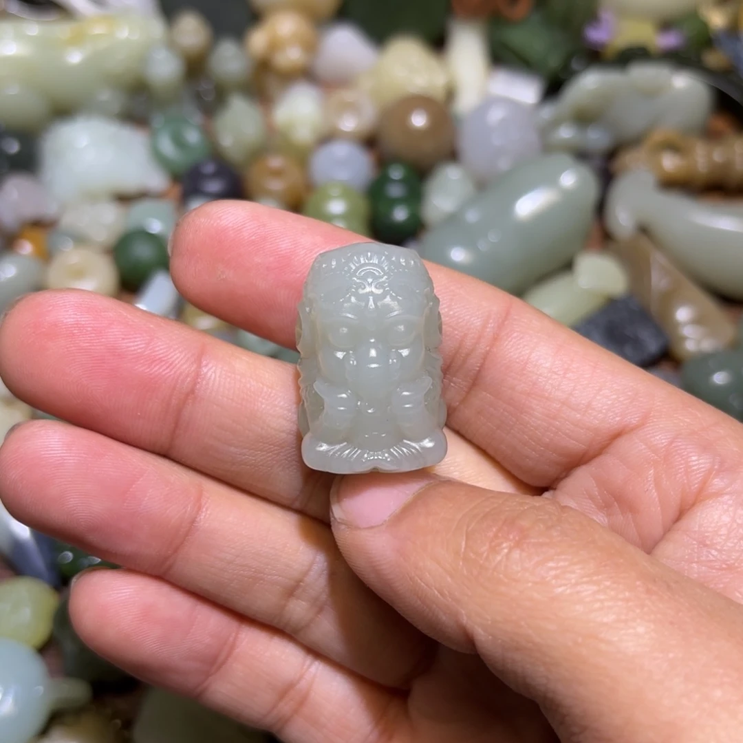 和田玉未镶嵌珠宝半成品