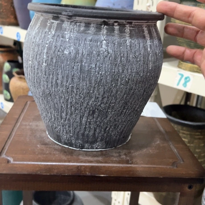 16.8-1微瑕土陶水缸灰