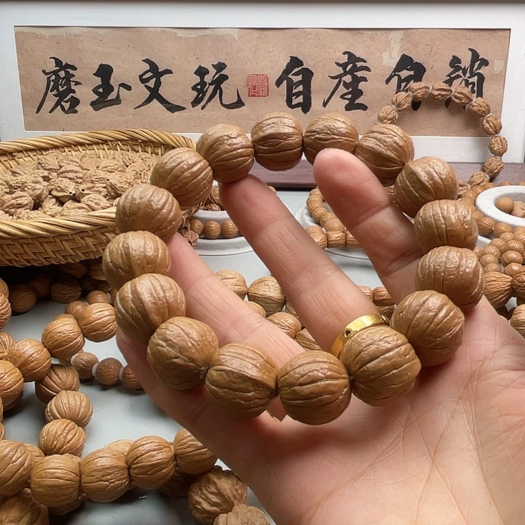 核桃小*老树猴头手串贵妃