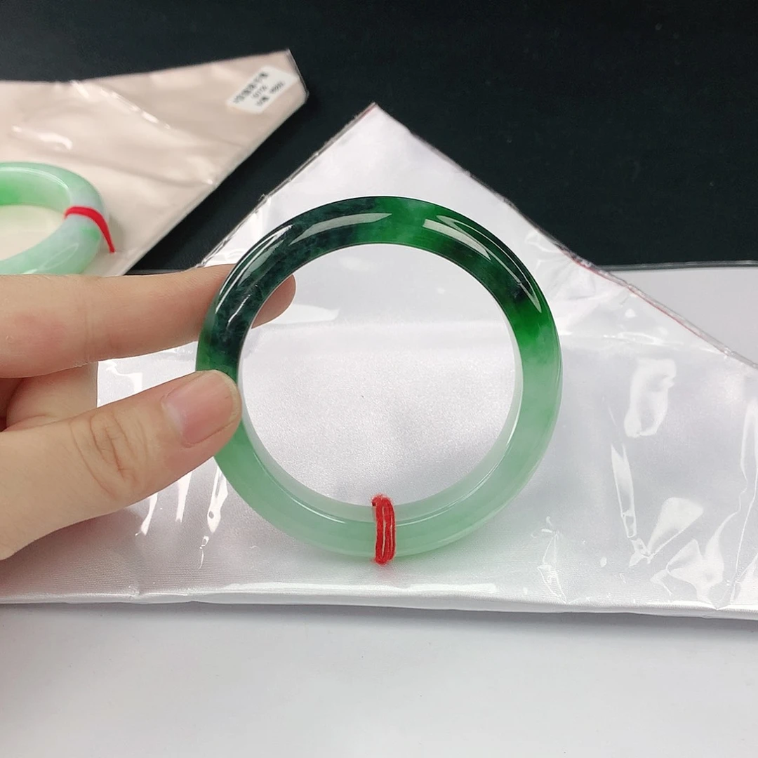 翡翠手镯未镶嵌翡翠740