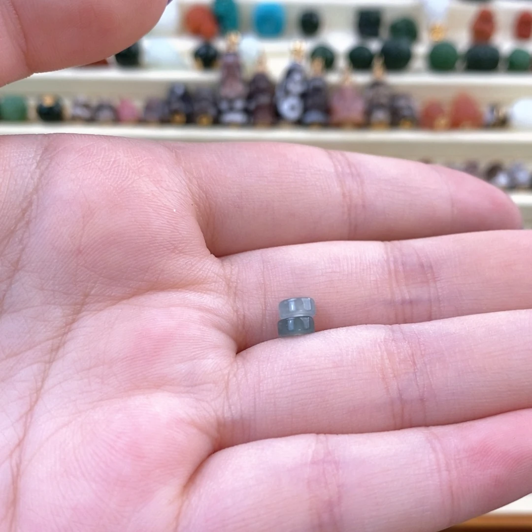 翡翠未镶嵌颈饰配珠