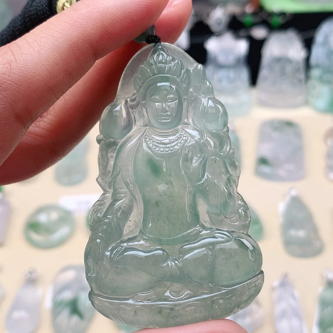 翡翠未镶嵌颈饰度母