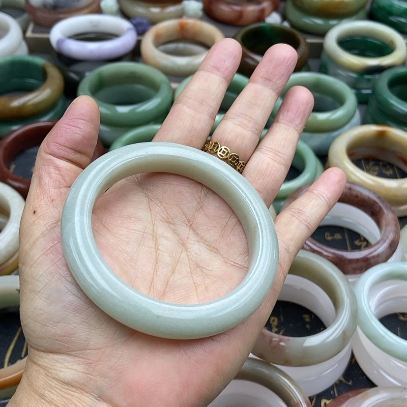 【闪购商品】石英质玉手镯未镶嵌