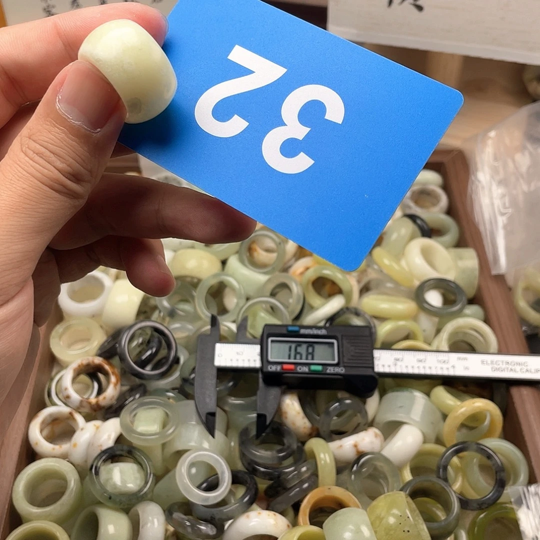 蛇纹石玉合金颈饰