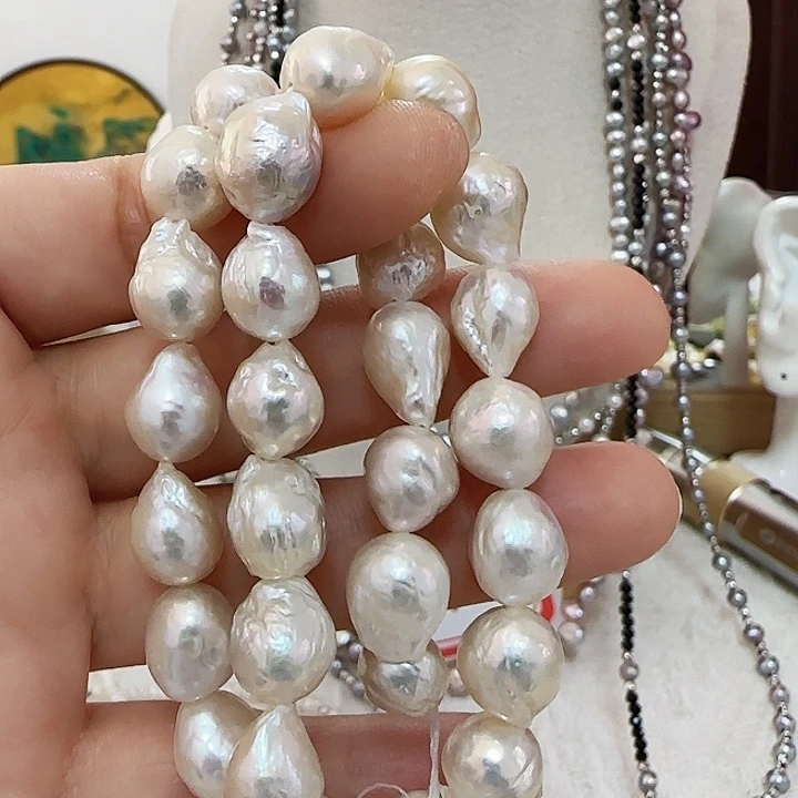 乐***园未镶嵌淡水珍珠颈饰糖纸巴洛克有纹