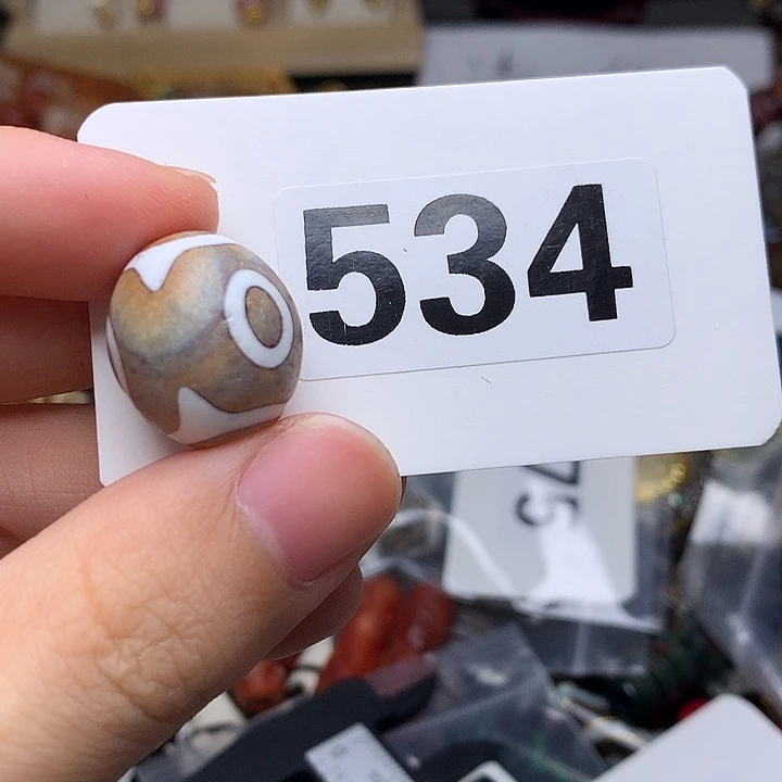 旺***呢玛瑙/玉髓发一条未镶嵌